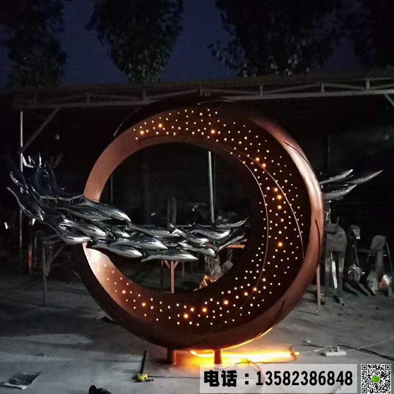 不锈钢夜景观雕塑在广场起到的作用